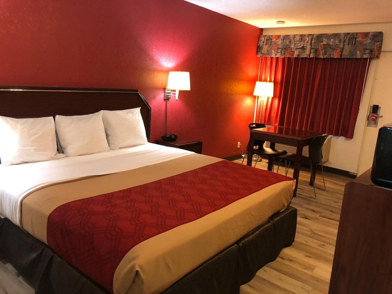 Econo Lodge Historic Area Williamsburg Exteriör bild